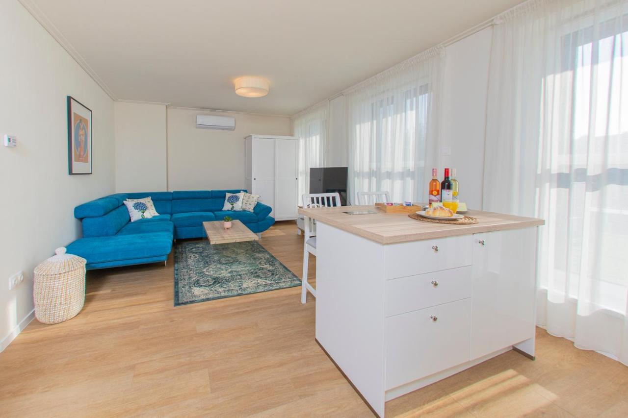 Sun Terrace Mini Penthouse Bestern Szeged Exteriör bild